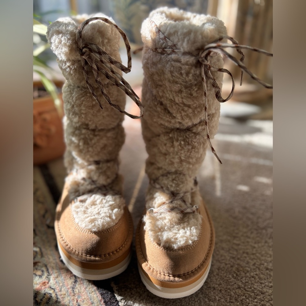 Madden Girl - Hop-In Shearling boots size 7 NEW originally $80 in stores.